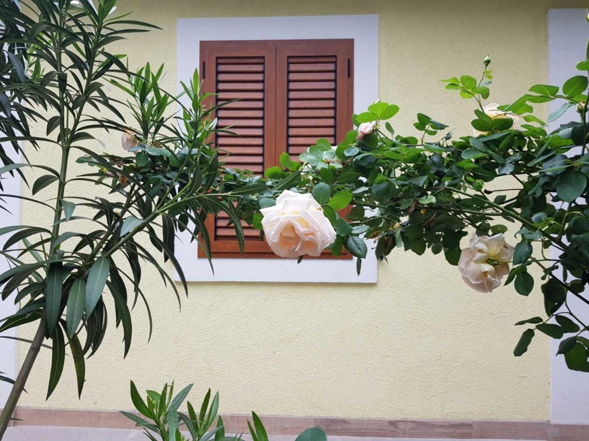 Apartmani Rosa I Linda Rijeka Exterior foto